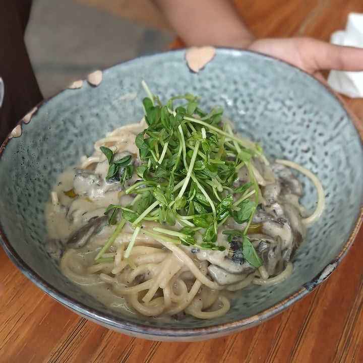 photo of Genius Central Singapore Creamy Mushroom Pasta shared by @vegananu on  04 Jan 2023 - review