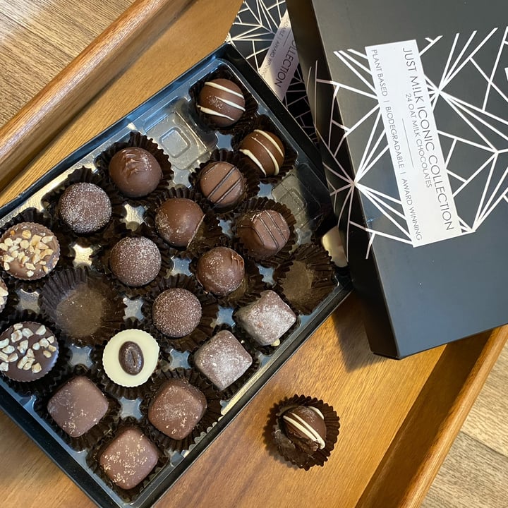 photo of Kakoa Vegan Chocolate ICONIC COLLECTION shared by @partyinthekitchen on  09 Apr 2023 - review