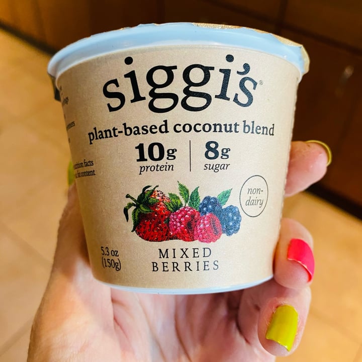 photo of siggi’s Mixed Berries plant-based yogurt shared by @beckyyy on  23 Jul 2023 - review