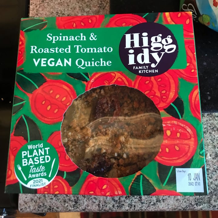 photo of Higgidy Spinach And Roasted Tomato Vegan Quiche shared by @annmarievans on  02 Jan 2023 - review