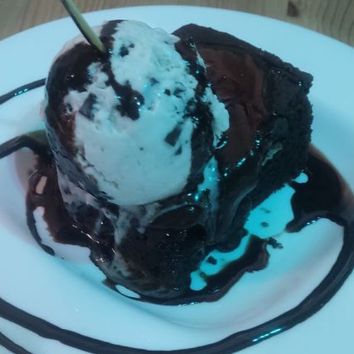 photo of Bioloco Brownie Con Helado (100% Vegano) shared by @str3q on  03 May 2023 - review