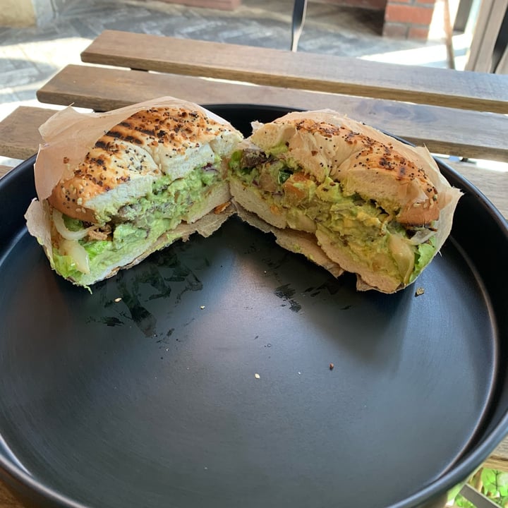 photo of Brooklyn Bagel BYO (Build Your Own) Bagel shared by @jashment on  17 May 2023 - review