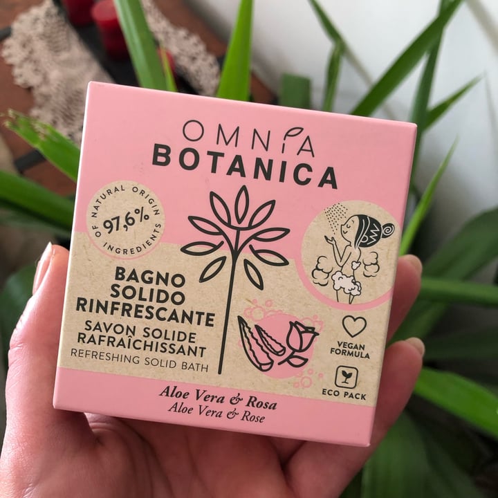 photo of Omnia Botanica Bagno solido rinfrescante shared by @caterina-rt on  01 Feb 2023 - review