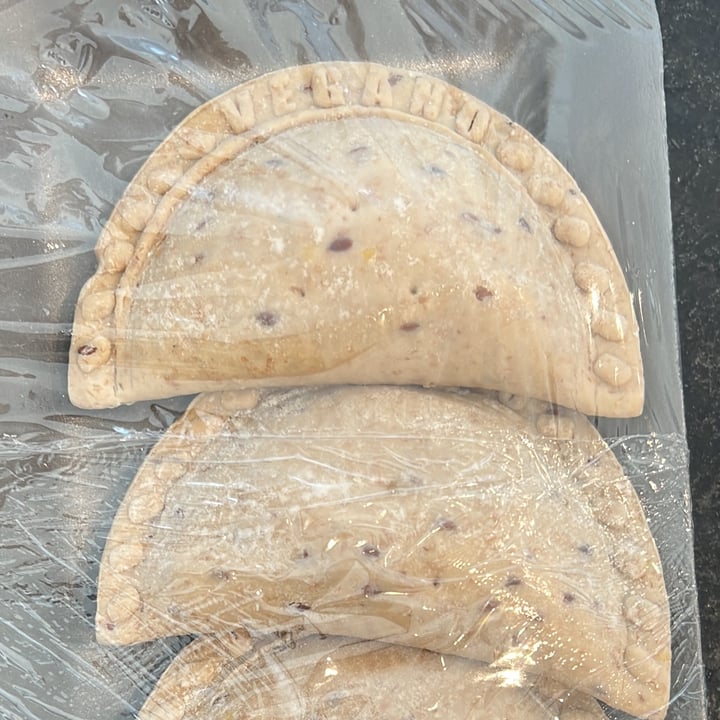 photo of Costumbres Argentinas empanadas veganas shared by @stefaniadapero on  08 Jul 2023 - review