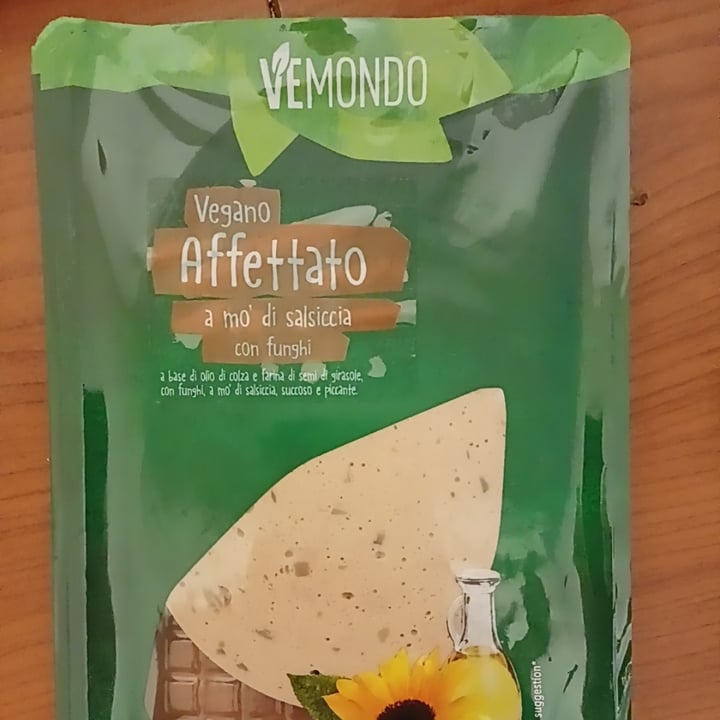 photo of Vemondo Vegano affettato a mo’ di salsiccia  shared by @opscristi on  15 May 2023 - review