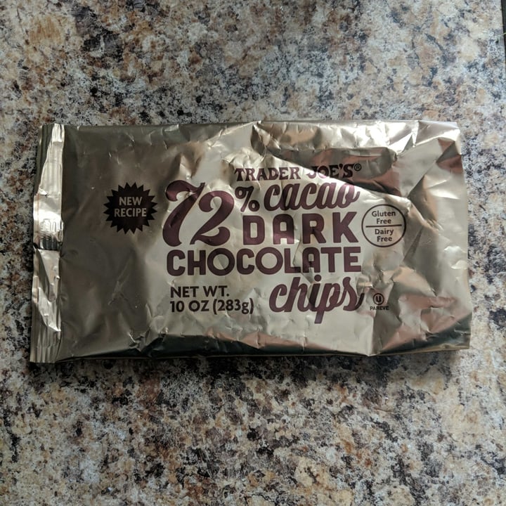 photo of Trader Joe's 72% Cacao Dark Chocolate Chips shared by @oolaf-13 on  24 Jan 2023 - review