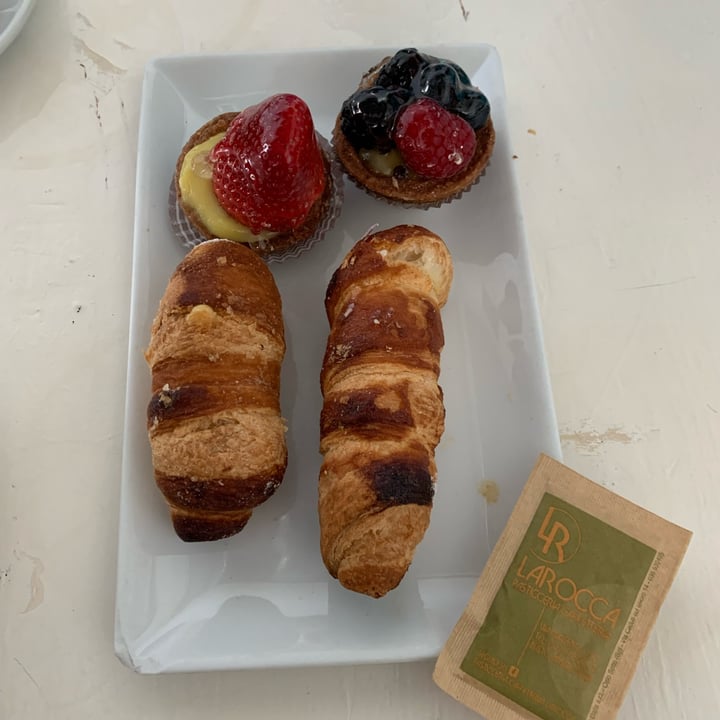 photo of Pasticceria Caffetteria Larocca Pasticceria Vegan shared by @pier64 on  14 May 2023 - review