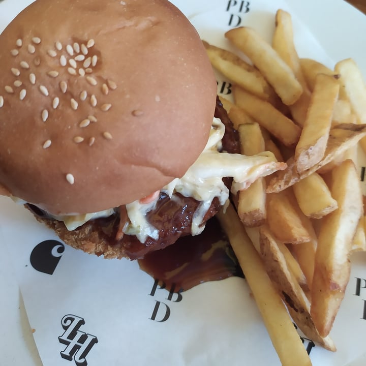 photo of Love Handle  Menchi Katsu Burger shared by @fannyv on  27 Apr 2023 - review