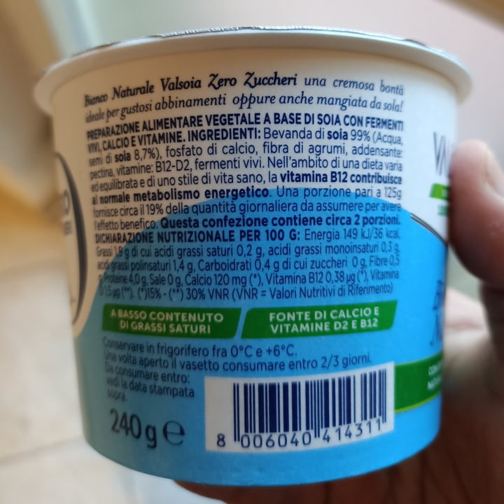 photo of Valsoia yogurt bianco naturale zero zuccheri shared by @silvanamincuzzi on  01 Mar 2023 - review