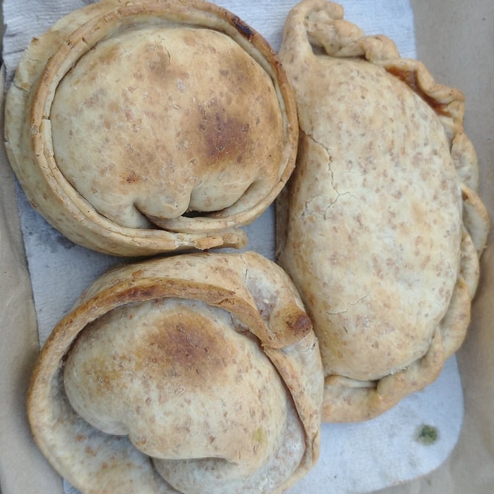 photo of Kali Plant Based Empanada De Tofu Y Cebolla shared by @woovegan on  11 Aug 2023 - review