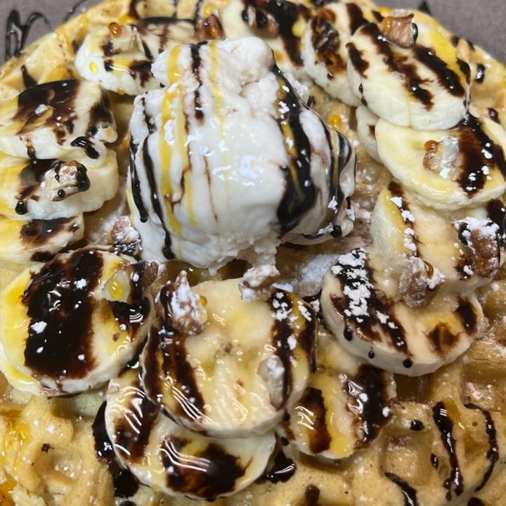 photo of The Vegan Chef Sandton Banoffee Waffle shared by @globalvegan on  08 Jan 2023 - review