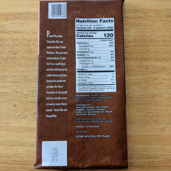 photo of Trader Joe's Pound Plus Dark Chocolate shared by @soybean31 on  03 Feb 2023 - review