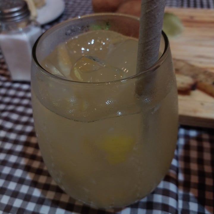 photo of El patio vegan limonada mango maracuya shared by @julietaaz on  10 Mar 2023 - review