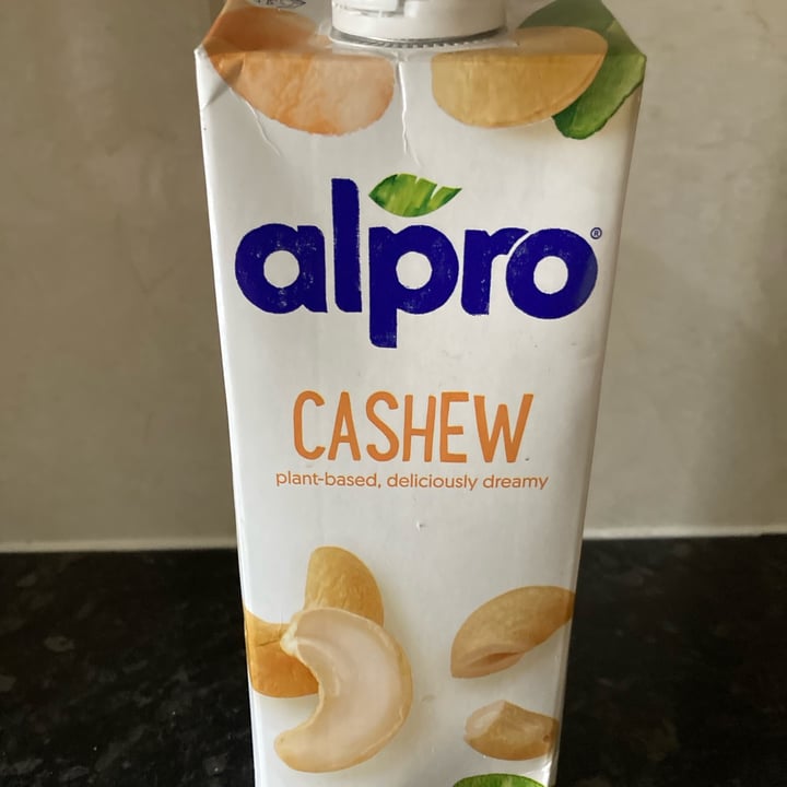 photo of Alpro Cashew Milk shared by @valedv on  05 Aug 2023 - review