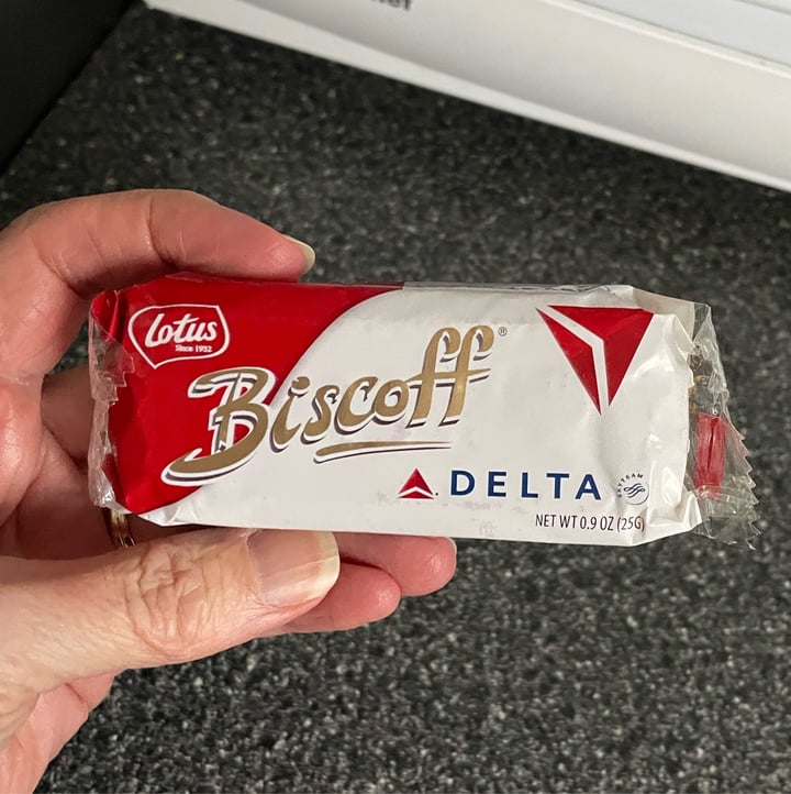 photo of Lotus Biscoff lotus biscoff cookies shared by @shmoopsify on  14 Jan 2023 - review