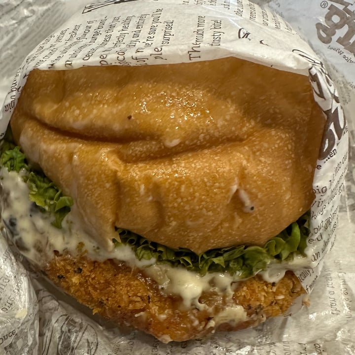 photo of VeganBurg Singapore Creamy Shrooms Burger Meal shared by @mrdonut on  20 Mar 2023 - review