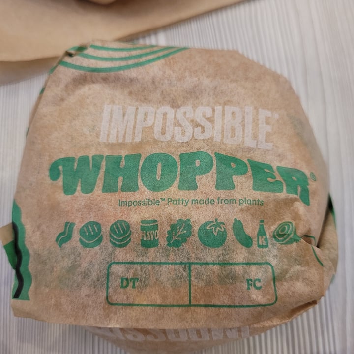 photo of Burger King Impossible whopper shared by @diogof on  24 Feb 2023 - review