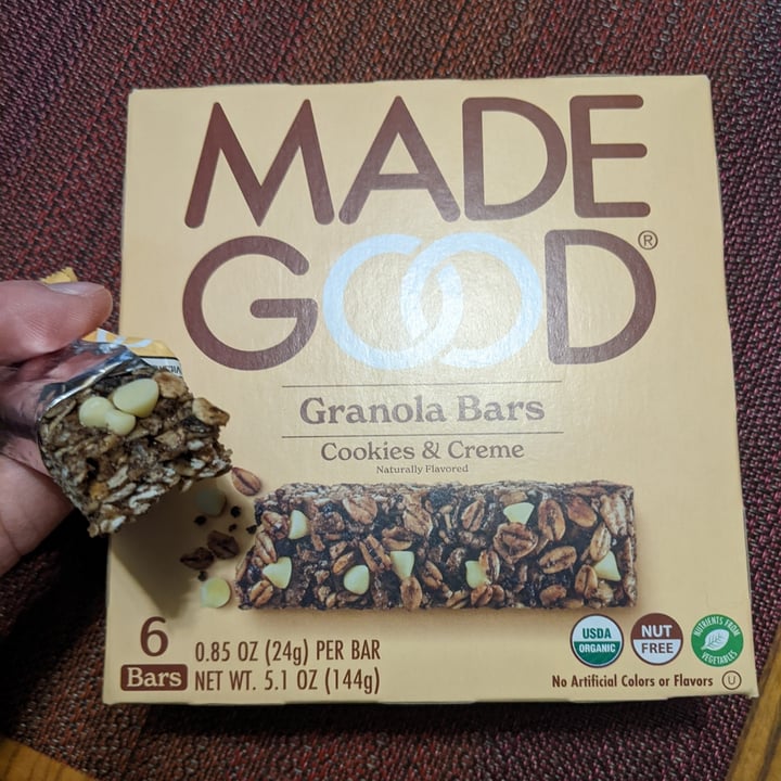 photo of Made Good Cookies and cream granola bars shared by @caseyveganforlife on  18 Apr 2023 - review