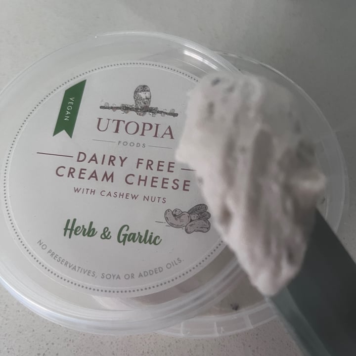 photo of Utopia Foods Dairy Free Cream Cheese Garlic & Herb shared by @teex on  18 Apr 2023 - review