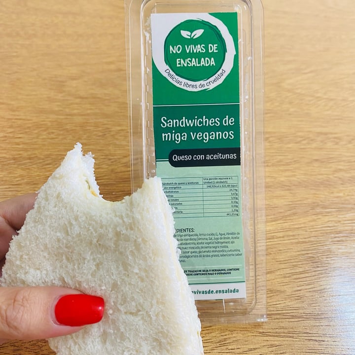 photo of No Vivas de Ensalada Sandwich de aceituna y queso shared by @lucianatenti on  23 Mar 2023 - review