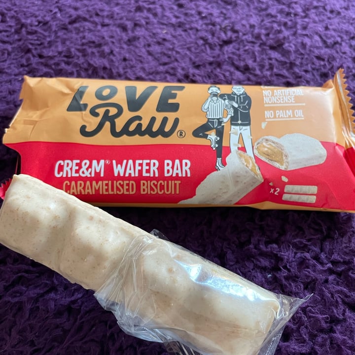 photo of LoveRaw Caramelised Biscuit Cream Wafer Bar shared by @obeeone on  11 May 2023 - review