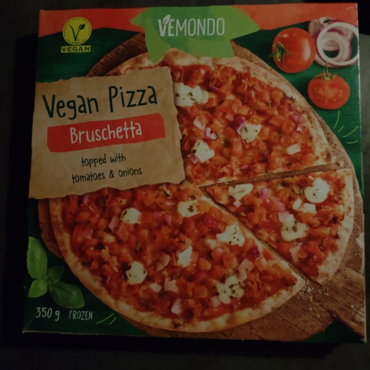 photo of Vemondo Vegan Pizza Bruschetta shared by @mauuu on  11 Aug 2023 - review