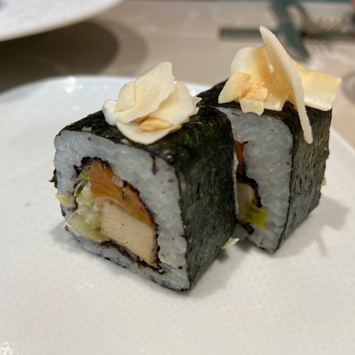 photo of Linfa Milano - Eat Different Sushi Con Patata Dolce e Tofu shared by @ezzi on  08 Feb 2023 - review