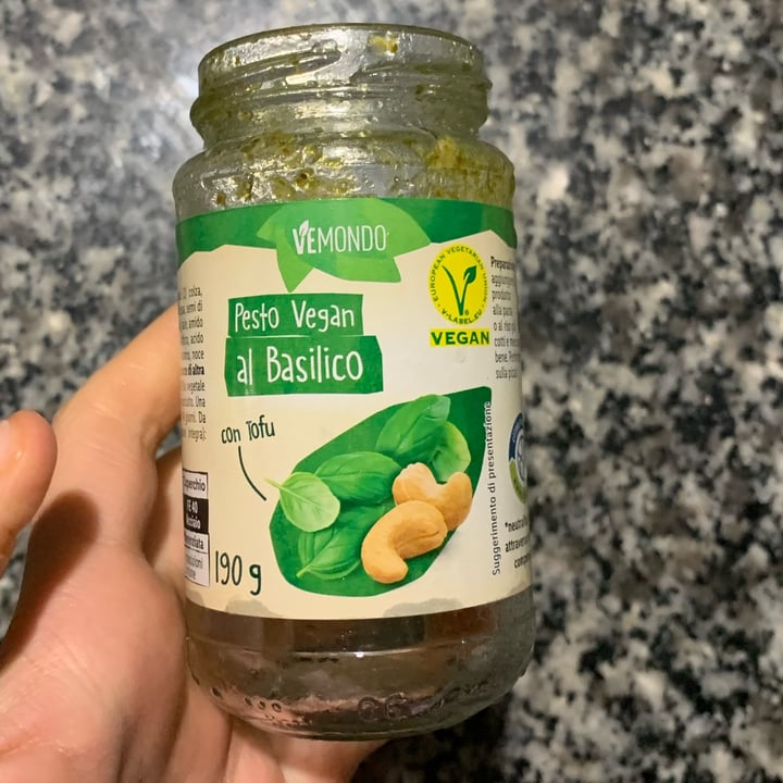 photo of Vemondo Pesto Vegan al Basilico con Tofu shared by @dettabene on  23 Feb 2023 - review