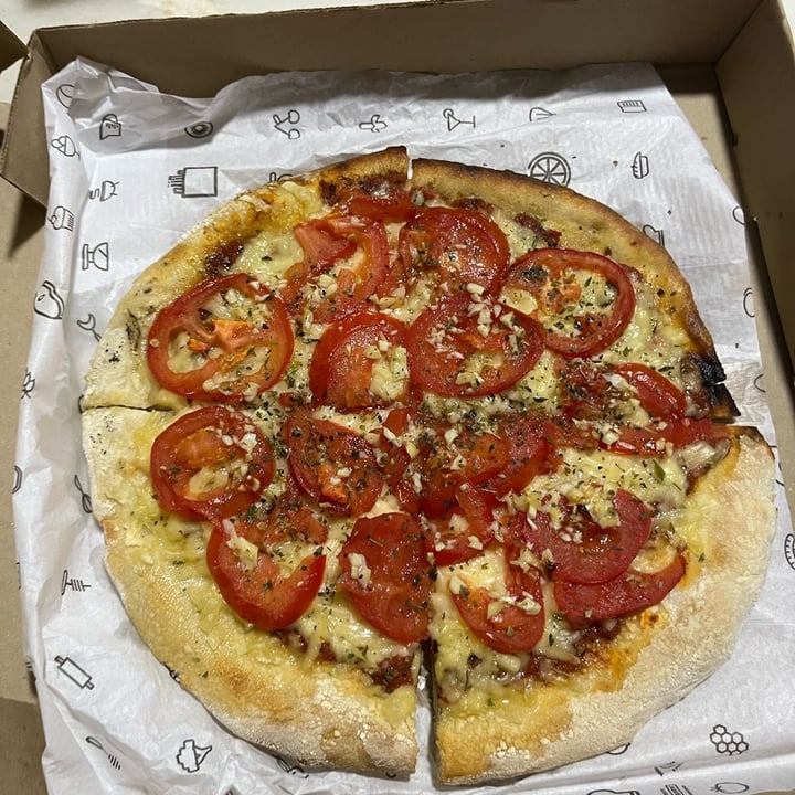 photo of Rey de la Pizza Pizza Napolitana shared by @bautiquerejeta on  06 Apr 2023 - review