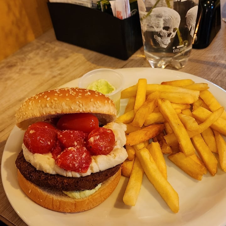 photo of Cidadão do Mundo Burgers & Arts Da Vinci shared by @klads on  08 Jul 2023 - review