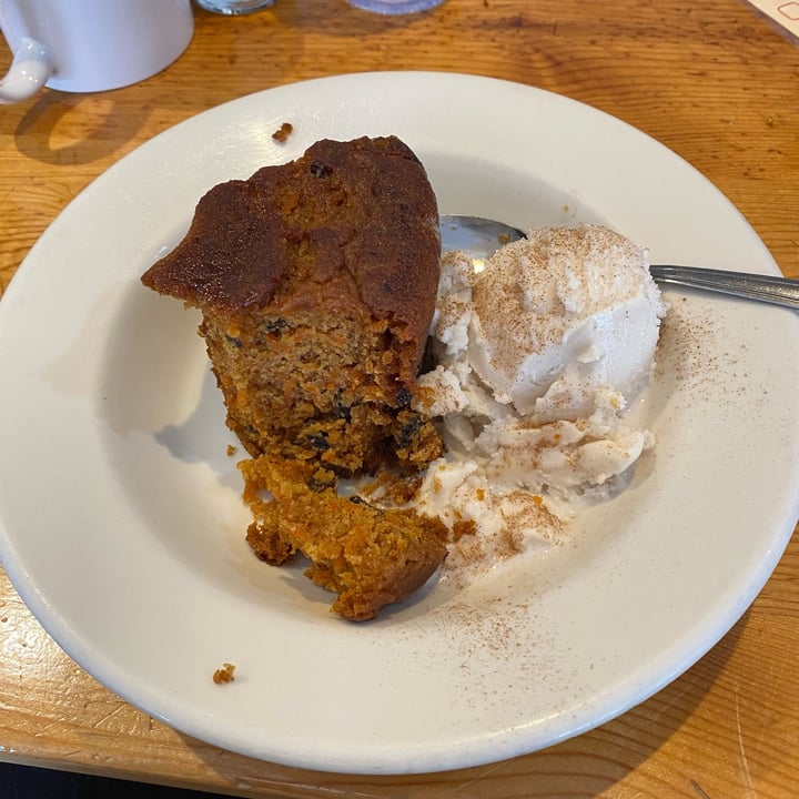 photo of Vertical Diner Carrot Cake shared by @sninkelletti on  23 Jan 2023 - review