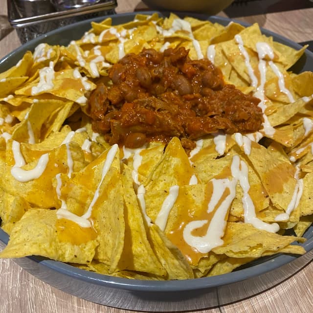Photo of the dish “nachos con chili e salse”