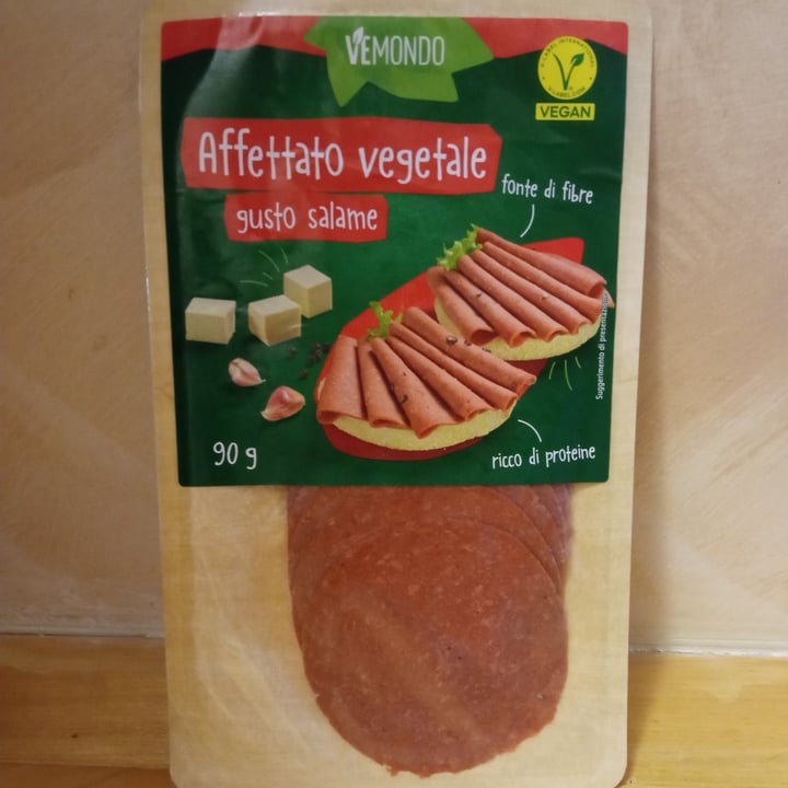 photo of Vemondo Affettato Vegetale Gusto Salame shared by @veeness88 on  07 Aug 2023 - review
