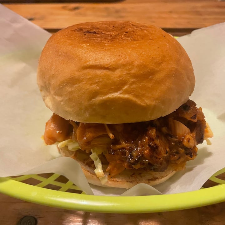 photo of FANTASTIC V BBQ pulled pork sandwich shared by @miguelangelgc82 on  05 Mar 2023 - review
