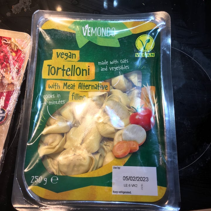 photo of Vemondo vegan tortelloni shared by @carolinecherie on  13 Jan 2023 - review