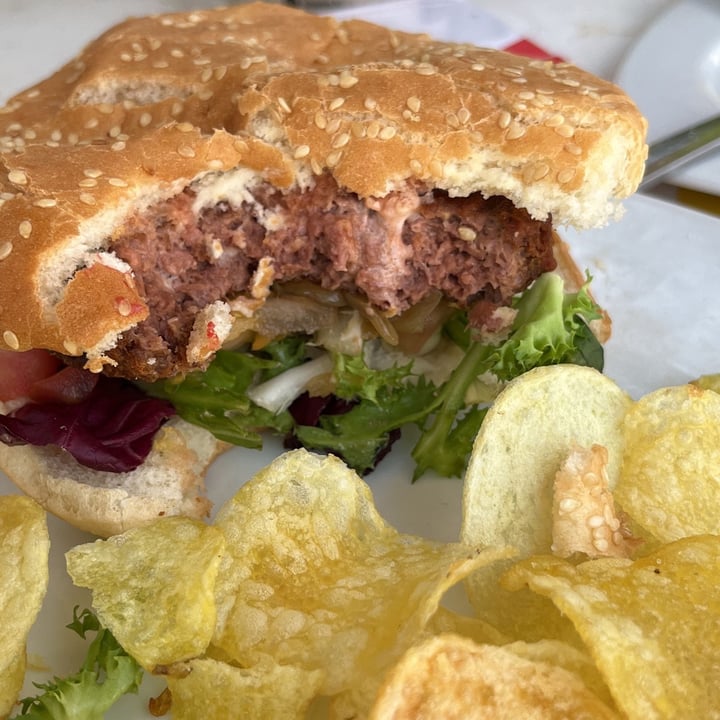 photo of OHANA Hamburguesa vegana shared by @bellasmith on  29 May 2023 - review