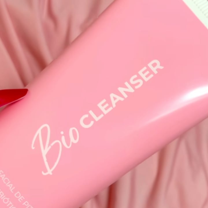photo of Auravie Bio Cleanser Oil-Gel Facial shared by @claraperoroni on  12 Jan 2023 - review