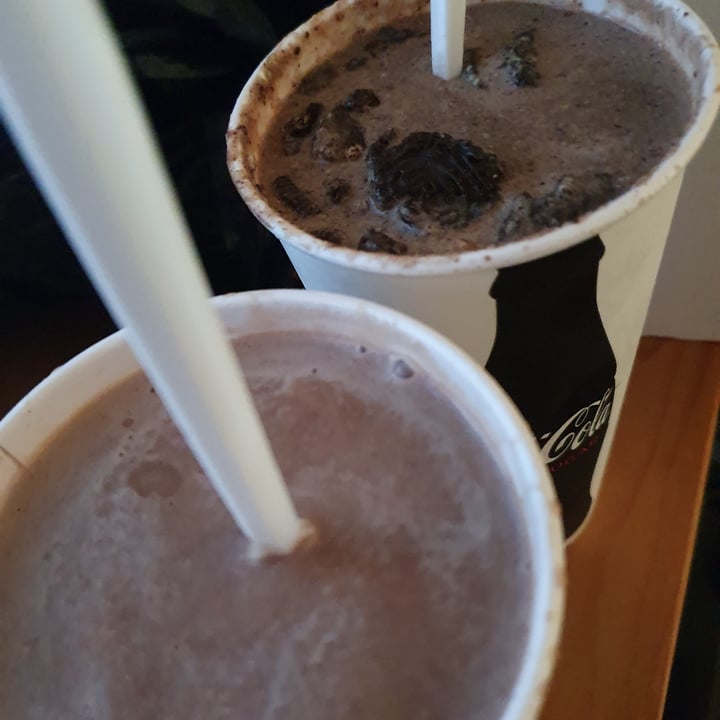 photo of Vegan Junk Food Chocolate Shake shared by @anistavrou on  14 Feb 2023 - review