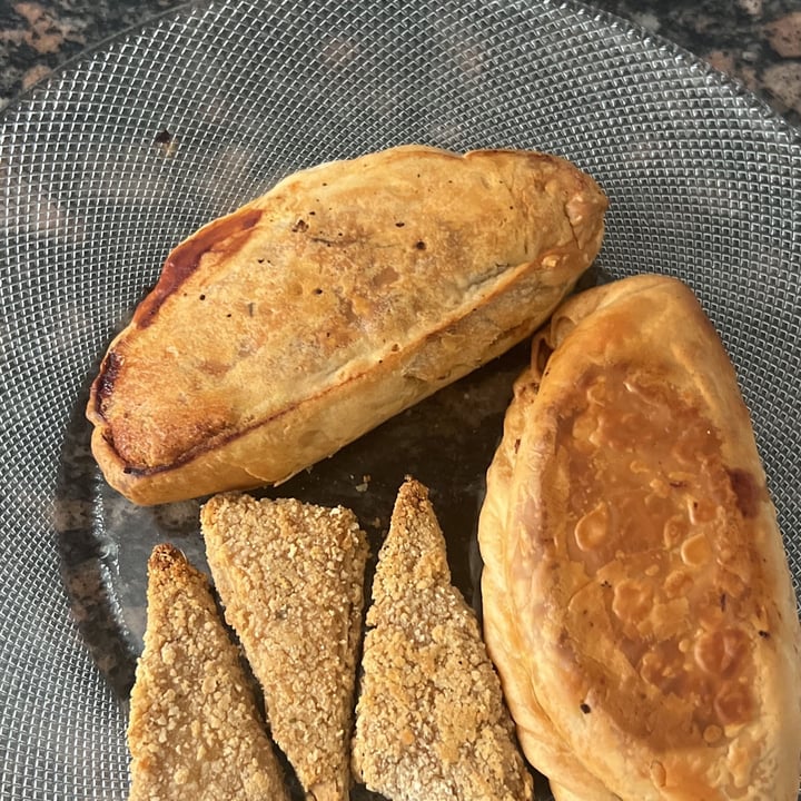 photo of Folivora empanada de no carne shared by @pieropacios on  16 Mar 2023 - review