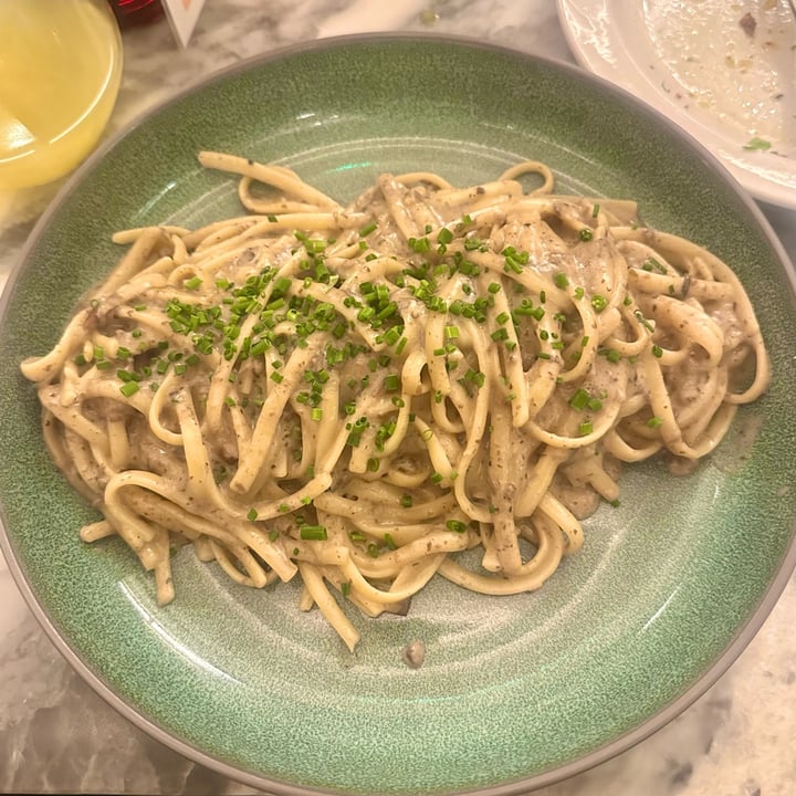 photo of Wulf & Lamb Creamy Linguine shared by @earthlinged on  09 Apr 2023 - review