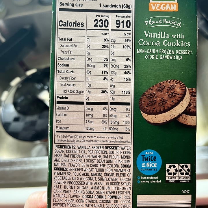 photo of Earth Grown Vanilla with Cocoa Cookies shared by @kristin548 on  27 May 2023 - review