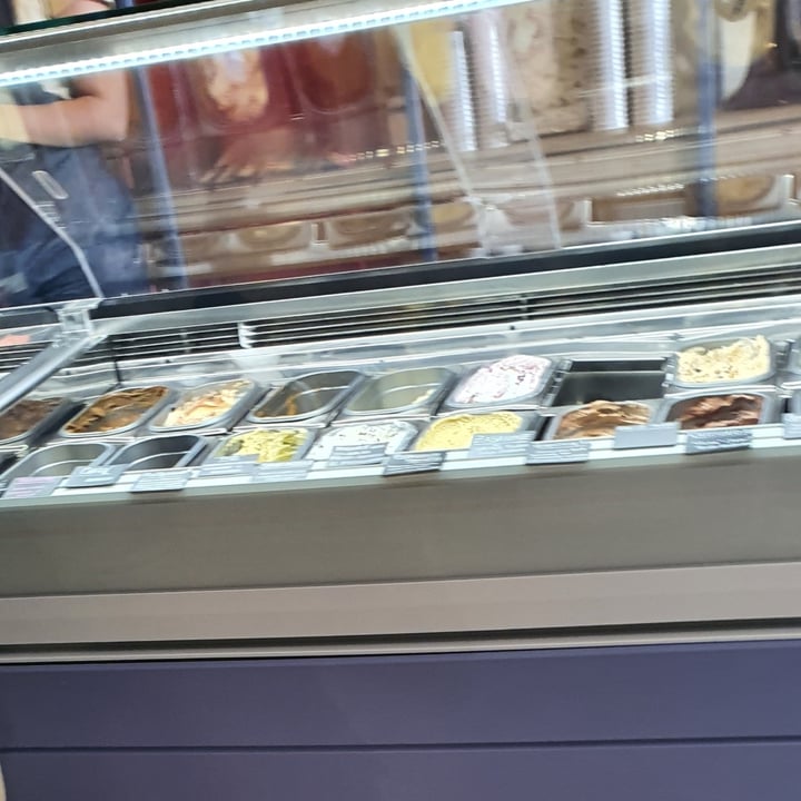photo of Otaleg Gelato al melone e pesca Tabacchiera shared by @gigiavegan on  15 Aug 2023 - review