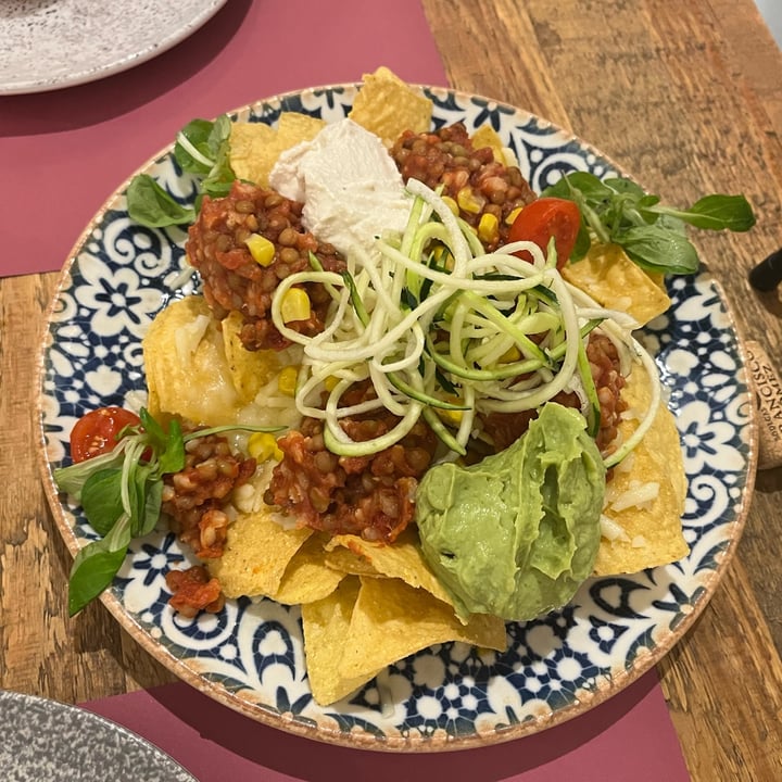 photo of Beet Vegetariano Nachos shared by @irenevegan on  25 Feb 2023 - review