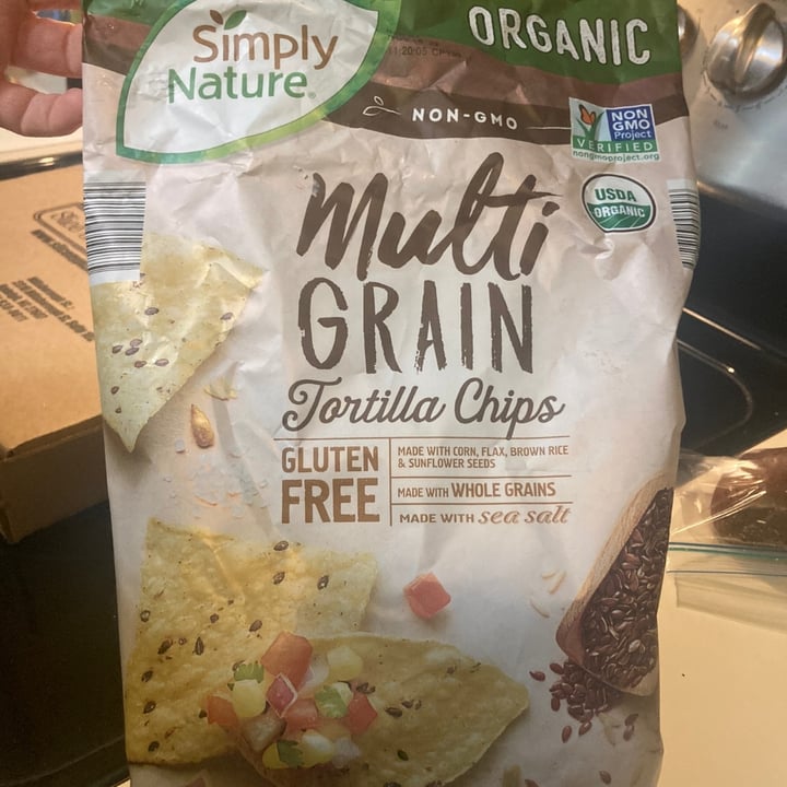 photo of Simply Nature Multi Grain Tortilla Chips shared by @taysavage on  18 Jan 2023 - review