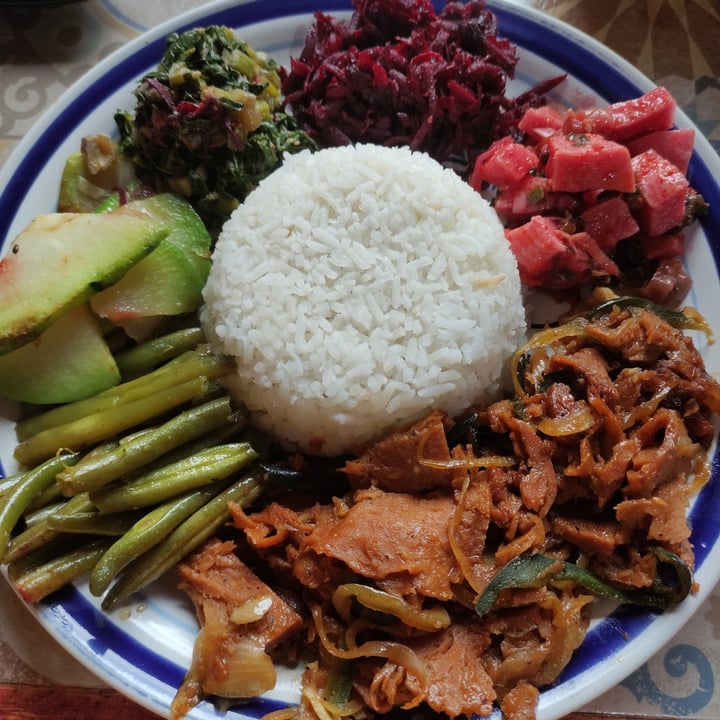 photo of Loving Hut Bulgogi Set shared by @catafdezc on  16 Mar 2023 - review