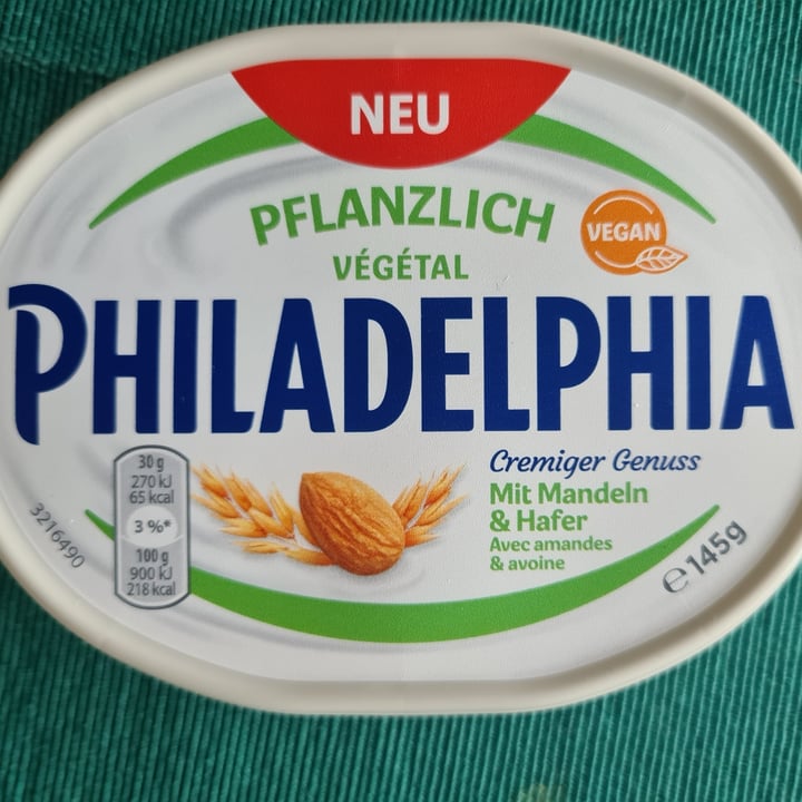 photo of Philadelphia Almond & Oat Based shared by @daneel93 on  17 May 2023 - review