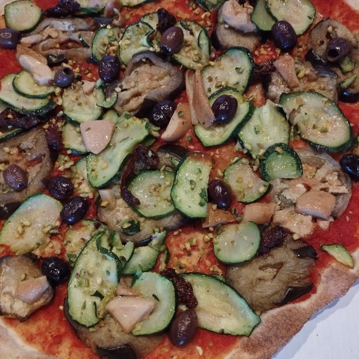photo of Nonsolopizza vegana 1 shared by @jessvegan87 on  02 May 2023 - review