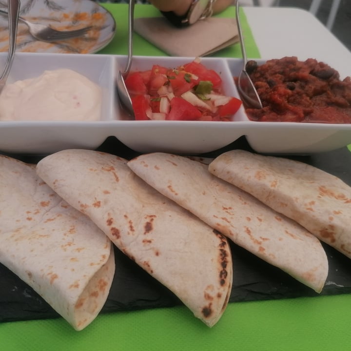 photo of Caesura Tapería Tacos veggie shared by @patatitacontofu on  07 May 2023 - review