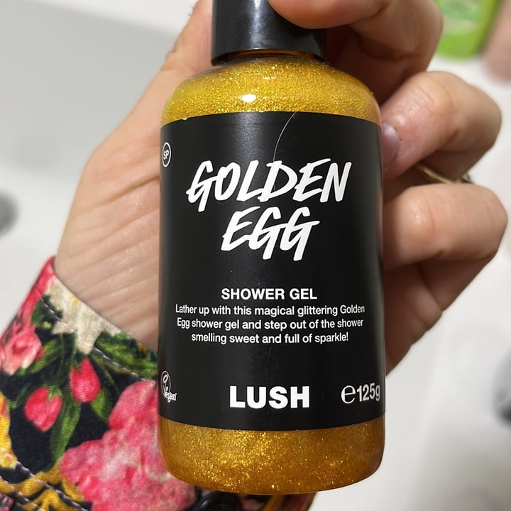 photo of LUSH Fresh Handmade Cosmetics golden egg shower gel shared by @gabriellademartino on  12 Mar 2023 - review