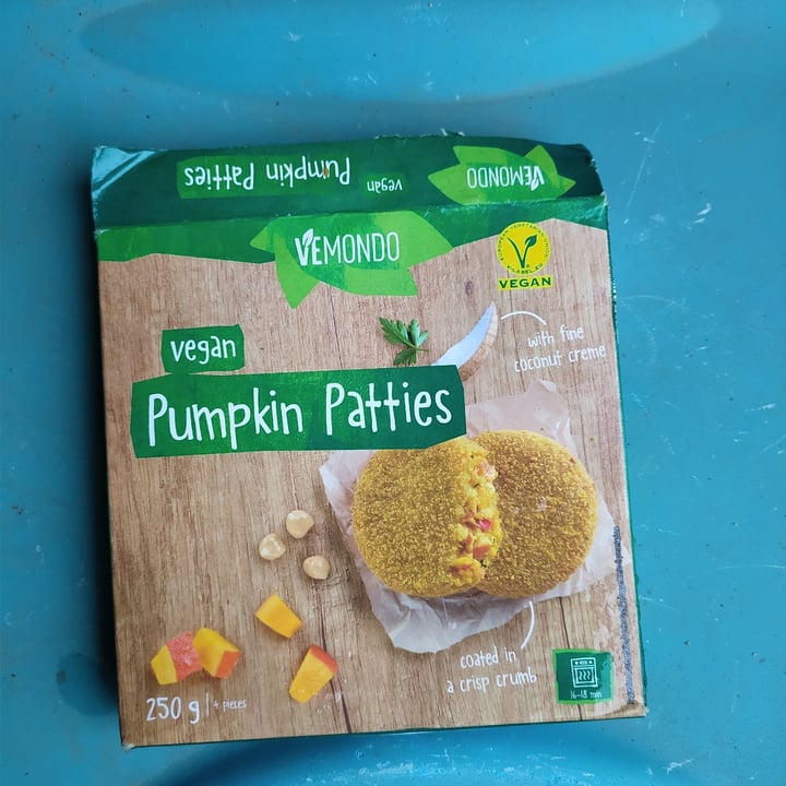 photo of Vemondo Pumpkin Patties shared by @chiaragoesveg on  04 Mar 2023 - review